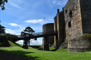 DerlingtonCastle